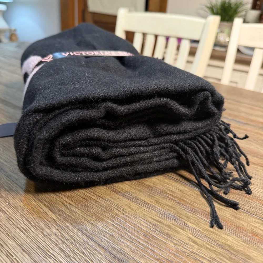Victoria's Secret Black Pink Logo Knit Blanket Throw with Fringe New‎ $58